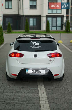 Хетчбек SEAT Leon 2010 в 