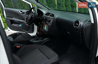 Хетчбек SEAT Leon 2010 в 