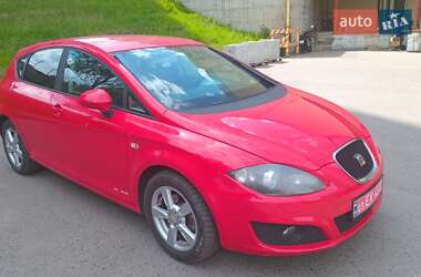 Хэтчбек SEAT Leon 2011 в Сумах