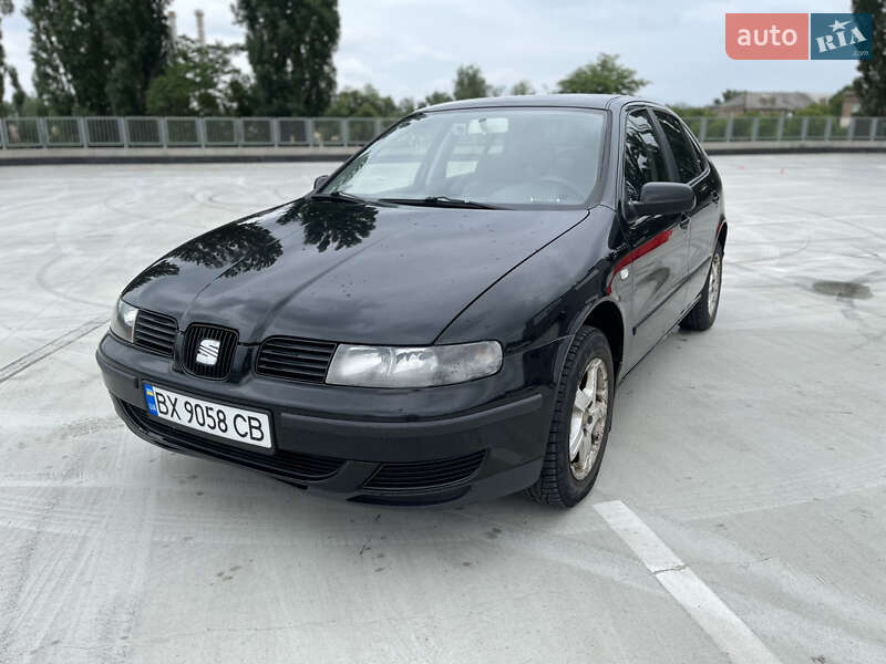 Хетчбек SEAT Leon 2001 в Києві