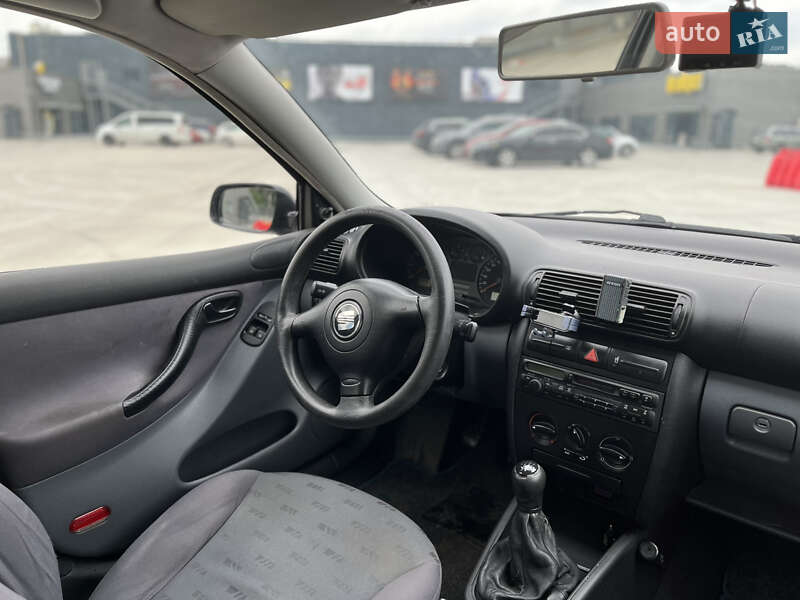 Хетчбек SEAT Leon 2001 в Києві