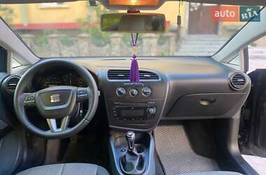 Хэтчбек SEAT Leon 2010 в 
