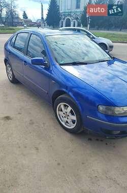 Хэтчбек SEAT Leon 2001 в 