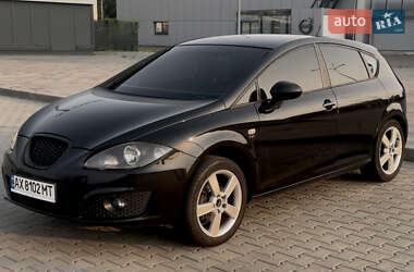 Хэтчбек SEAT Leon 2009 в Харькове