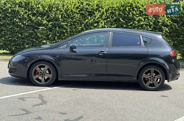 Хэтчбек SEAT Leon 2006 в 