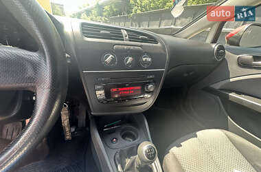 Хэтчбек SEAT Leon 2009 в 