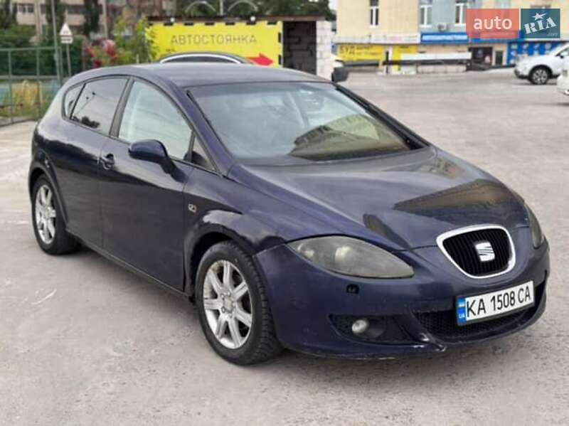 Хэтчбек SEAT Leon 2007 в Киеве