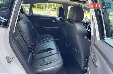 Хэтчбек SEAT Leon 2012 в 