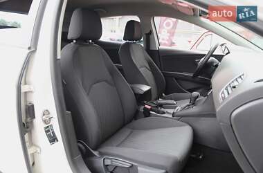 Хэтчбек SEAT Leon 2015 в 