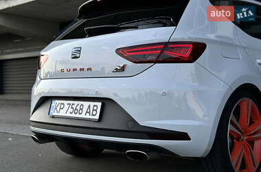 Хэтчбек SEAT Leon 2016 в 