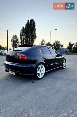 Хэтчбек SEAT Leon 2004 в 