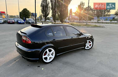Хэтчбек SEAT Leon 2004 в 