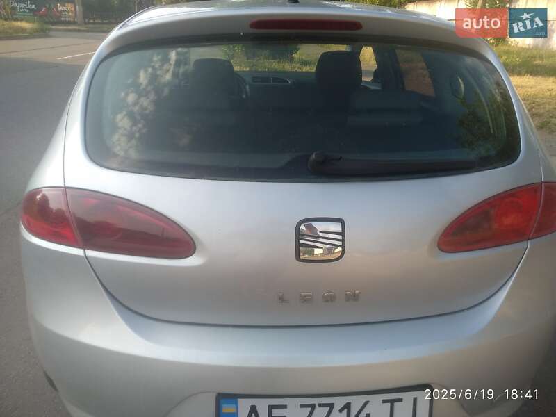 Хэтчбек SEAT Leon 2007 в Кривом Роге