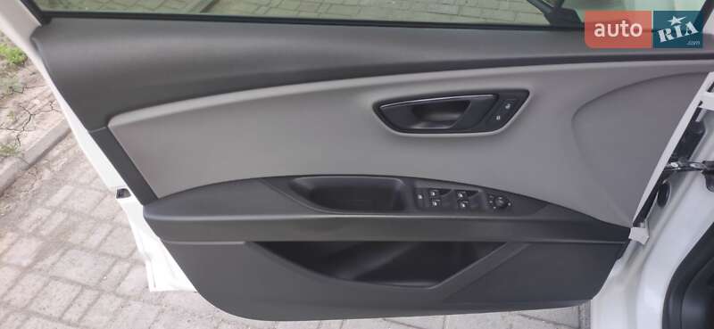 Хэтчбек SEAT Leon 2013 в Могилев-Подольске