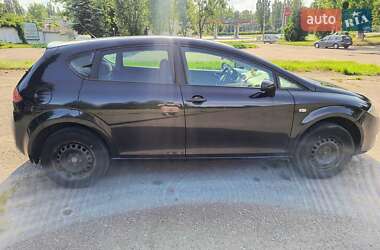 Хэтчбек SEAT Leon 2005 в 