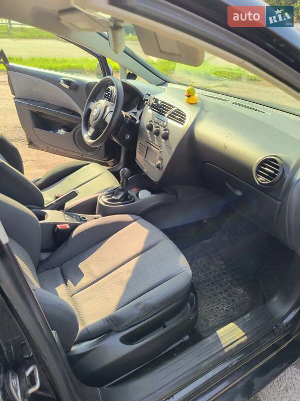 Хэтчбек SEAT Leon 2005 в Чернигове