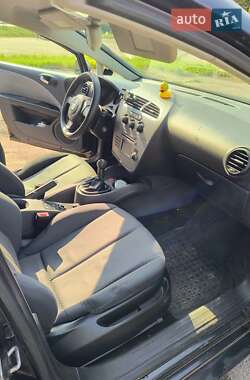 Хэтчбек SEAT Leon 2005 в 