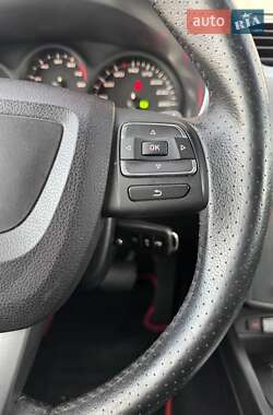 Хэтчбек SEAT Leon 2011 в 