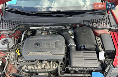 Хэтчбек SEAT Leon 2013 в 