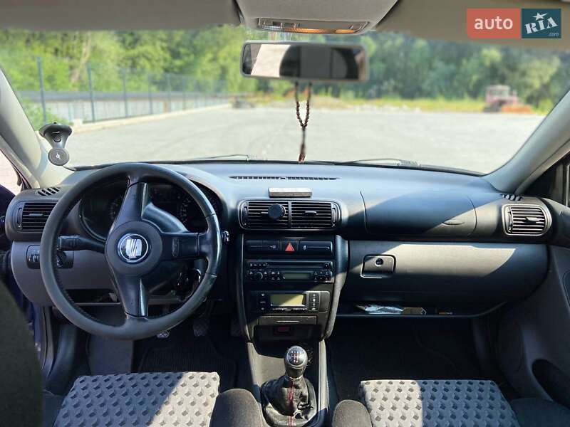 Хэтчбек SEAT Leon 2001 в Здолбунове
