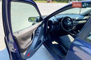 Хэтчбек SEAT Leon 2001 в 