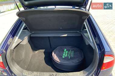 Хэтчбек SEAT Leon 2001 в 