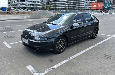 Хэтчбек SEAT Leon 2005 в Киеве