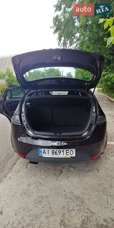 Хэтчбек SEAT Leon 2008 в Киеве