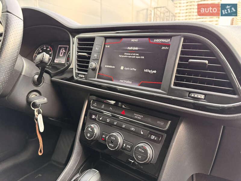 Хэтчбек SEAT Leon 2018 в Киеве