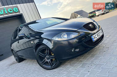 Хэтчбек SEAT Leon 2005 в 