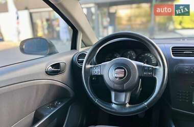 Хэтчбек SEAT Leon 2005 в 