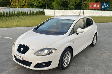 Хэтчбек SEAT Leon 2009 в 