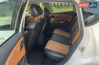Хэтчбек SEAT Leon 2009 в 