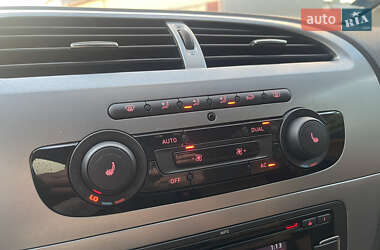Хэтчбек SEAT Leon 2009 в 