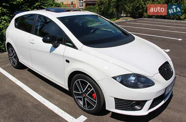 Хэтчбек SEAT Leon 2010 в 