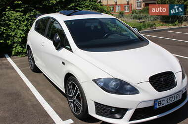Хэтчбек SEAT Leon 2010 в 