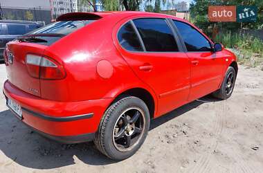 Хэтчбек SEAT Leon 2003 в 