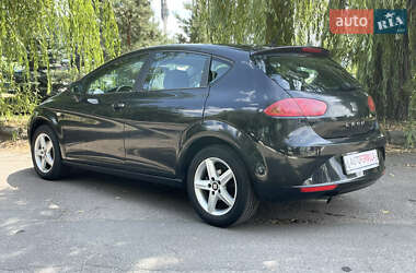 Хетчбек SEAT Leon 2011 в 