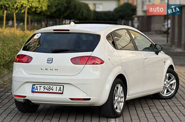 Хэтчбек SEAT Leon 2010 в 