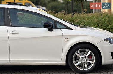 Хэтчбек SEAT Leon 2010 в 