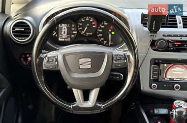 Хэтчбек SEAT Leon 2010 в 