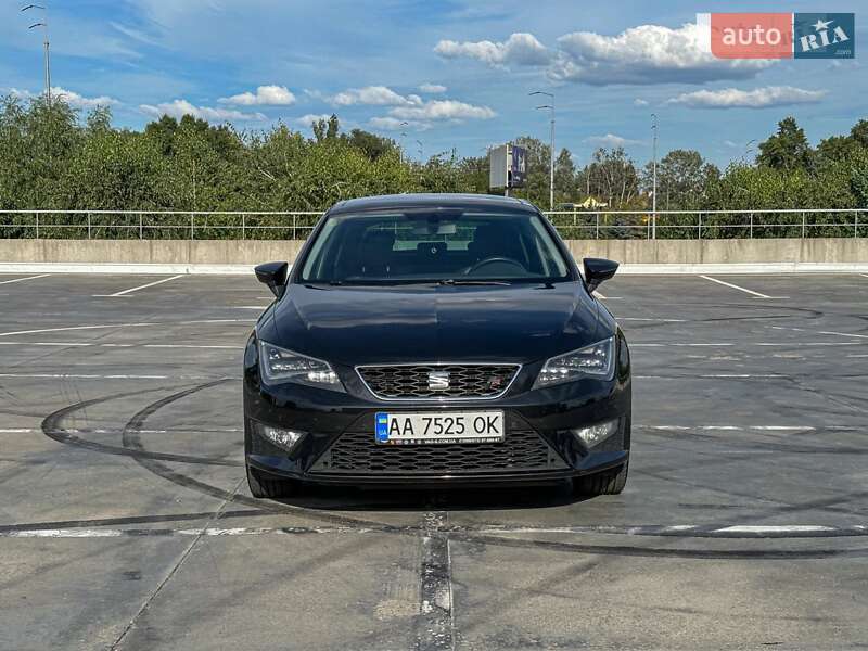 Хэтчбек SEAT Leon 2014 в Киеве