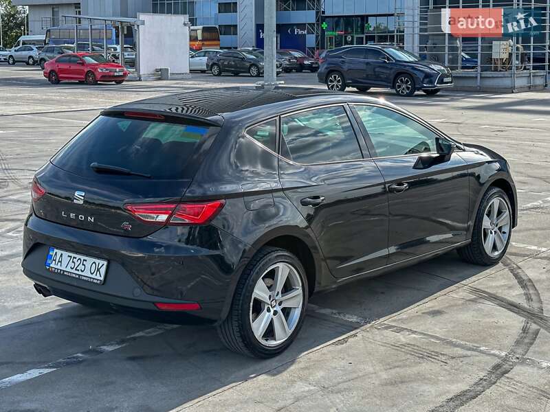 Хэтчбек SEAT Leon 2014 в Киеве