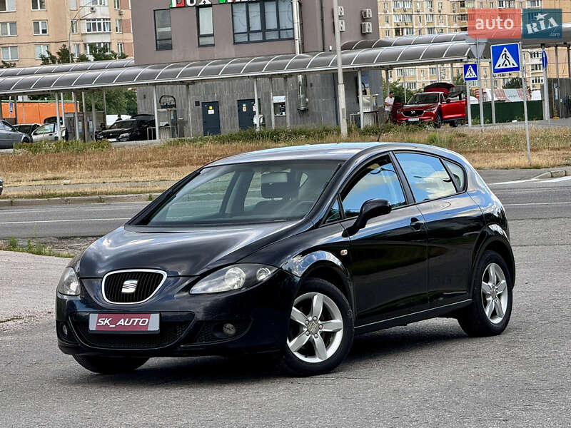 Хэтчбек SEAT Leon 2008 в 