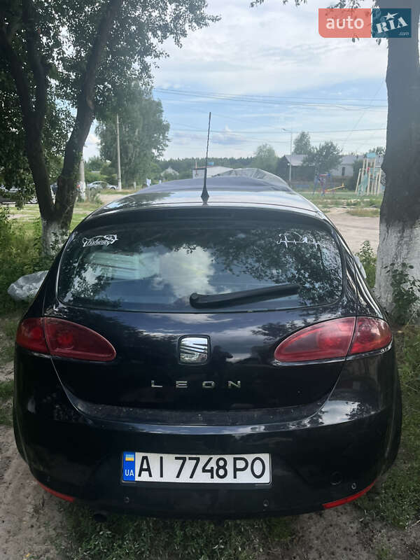 Хетчбек SEAT Leon 2006 в Катюжанці