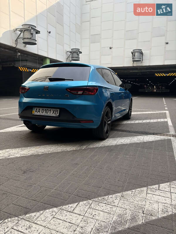 Хэтчбек SEAT Leon 2016 в Киеве