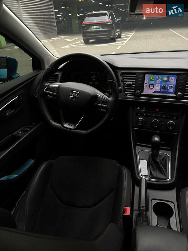 Хэтчбек SEAT Leon 2016 в Киеве