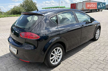 Хэтчбек SEAT Leon 2011 в Рава-Русской