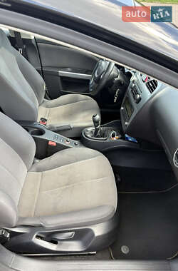 Хэтчбек SEAT Leon 2011 в 