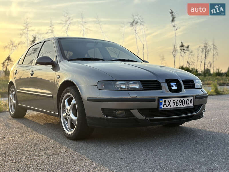 Хэтчбек SEAT Leon 2003 в Харькове